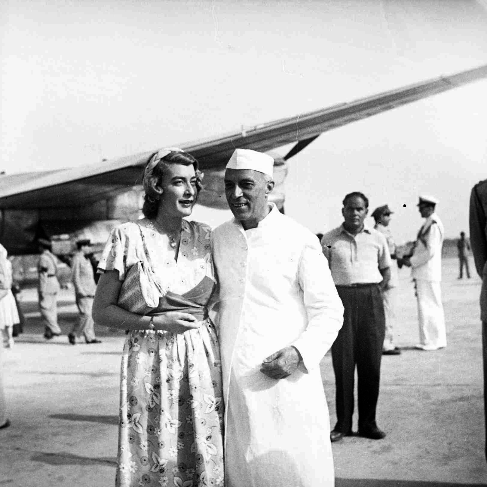 NEHRU WITH PAMELA MOUNTBATTEN AT PALAM ; 1948.